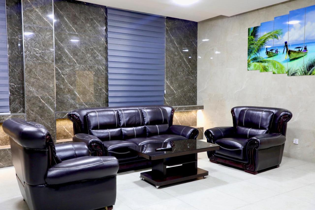 Garnet Hotel Tashkent Ngoại thất bức ảnh