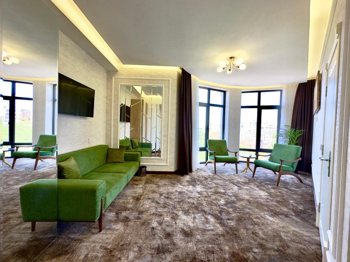 Garnet Hotel Tashkent Ngoại thất bức ảnh