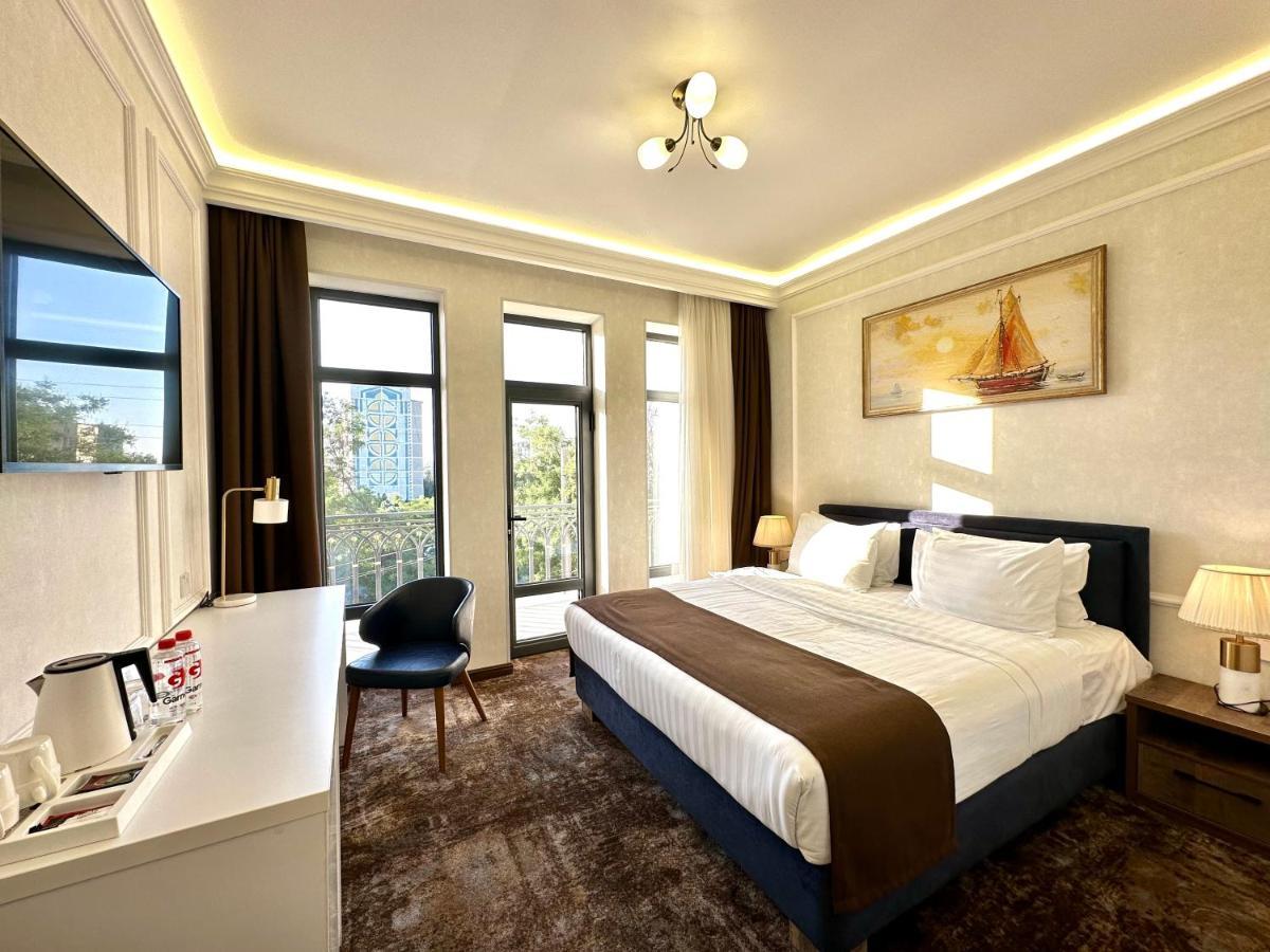 Garnet Hotel Tashkent Ngoại thất bức ảnh