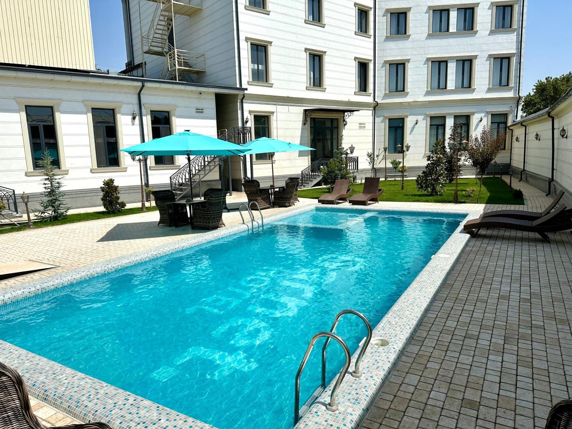 Garnet Hotel Tashkent Ngoại thất bức ảnh
