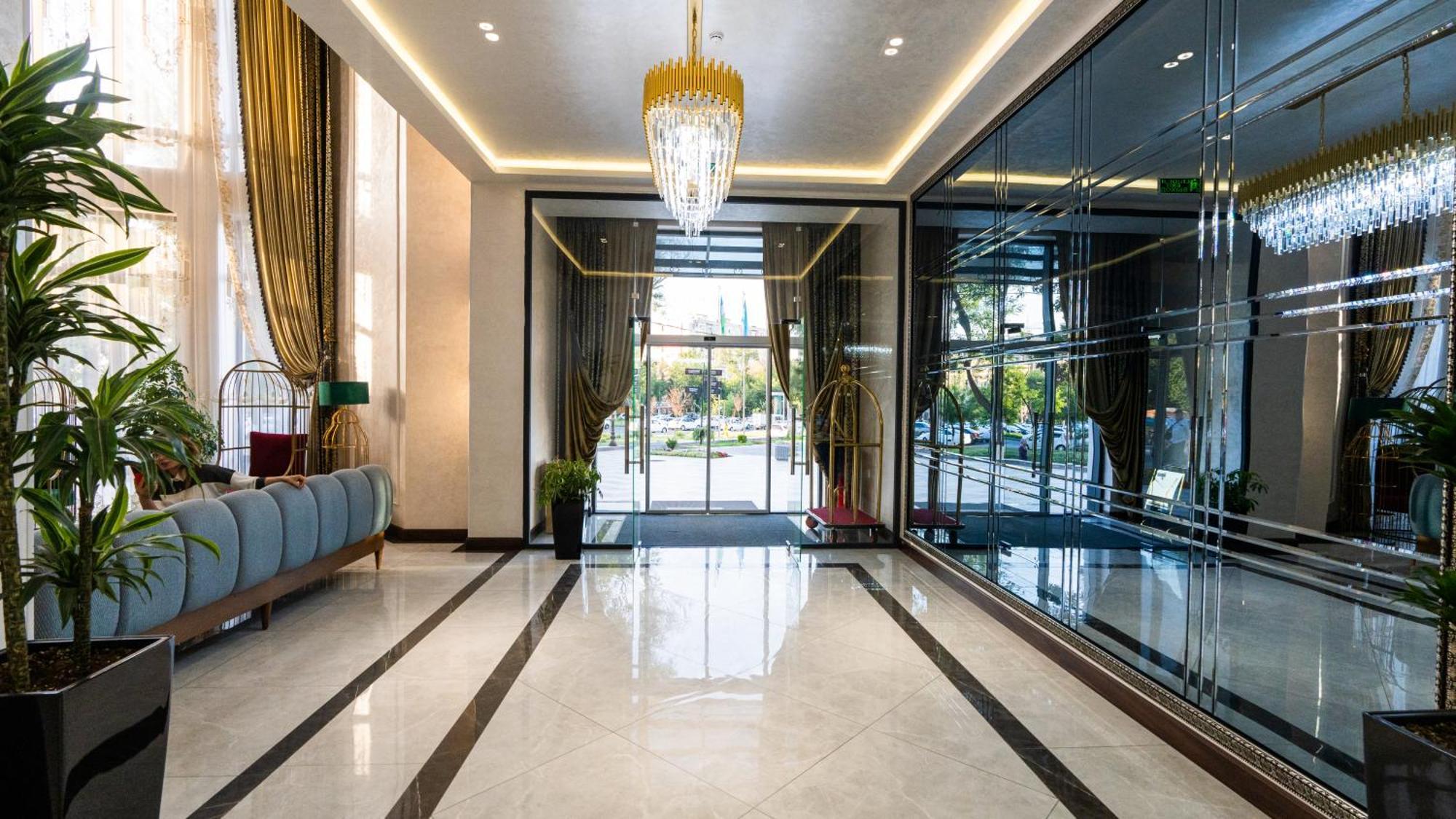 Garnet Hotel Tashkent Ngoại thất bức ảnh