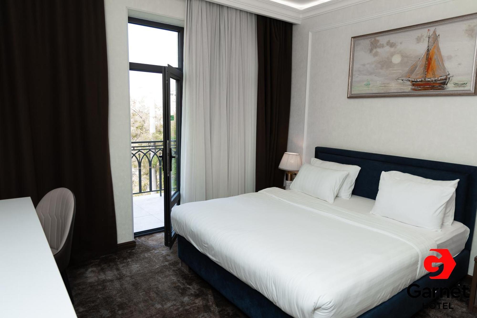 Garnet Hotel Tashkent Ngoại thất bức ảnh