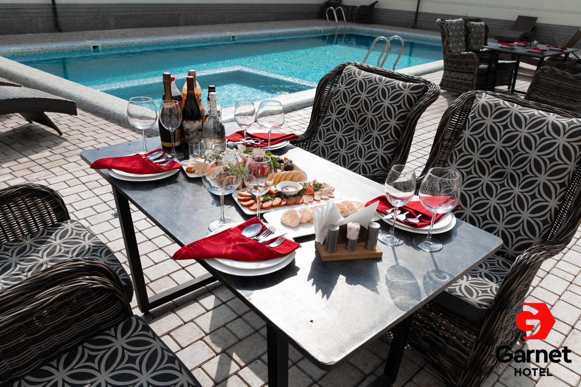 Garnet Hotel Tashkent Ngoại thất bức ảnh